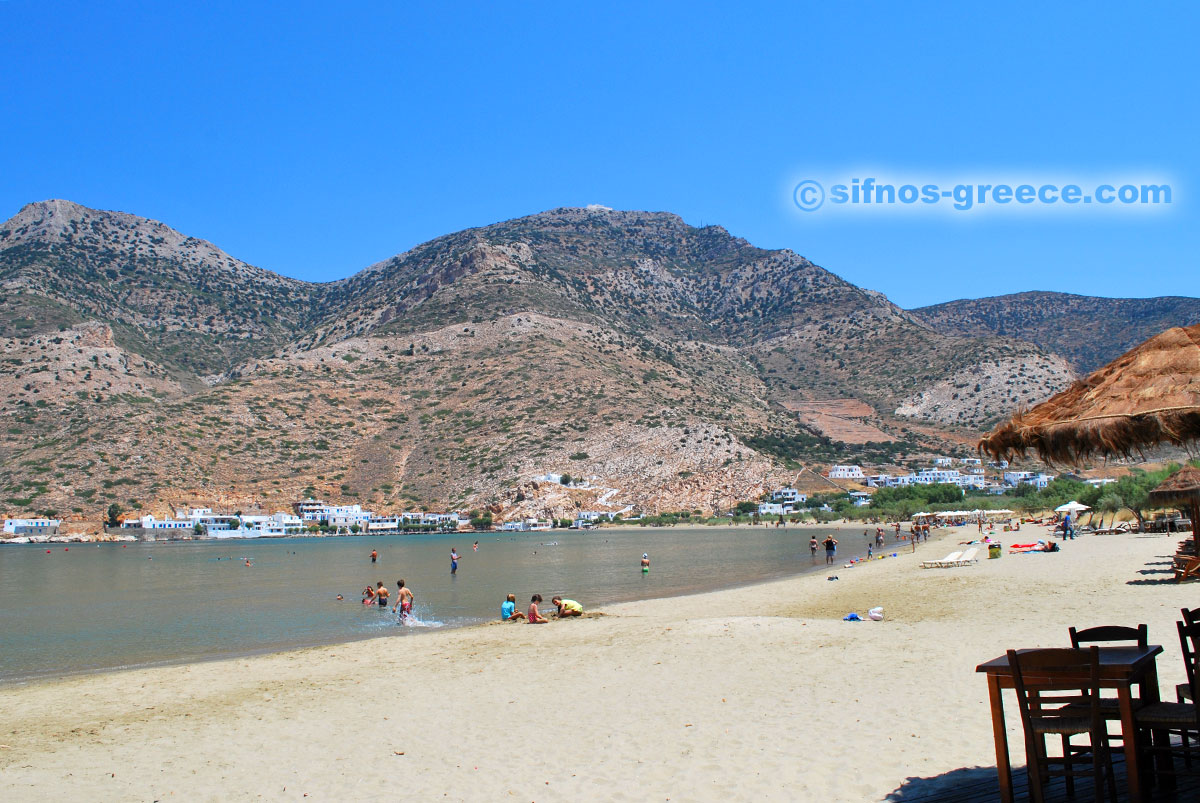 Der Sandstrand von Kamares